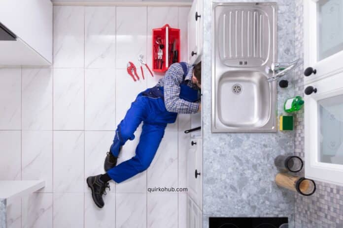 When Should You Call a Plumber Instead of DIY?