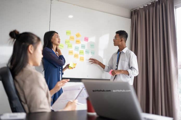 How Business Growth Keynotes Should Differ from Sales Pitches